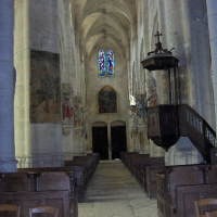 L'intérieur de l'église de Vétheuil